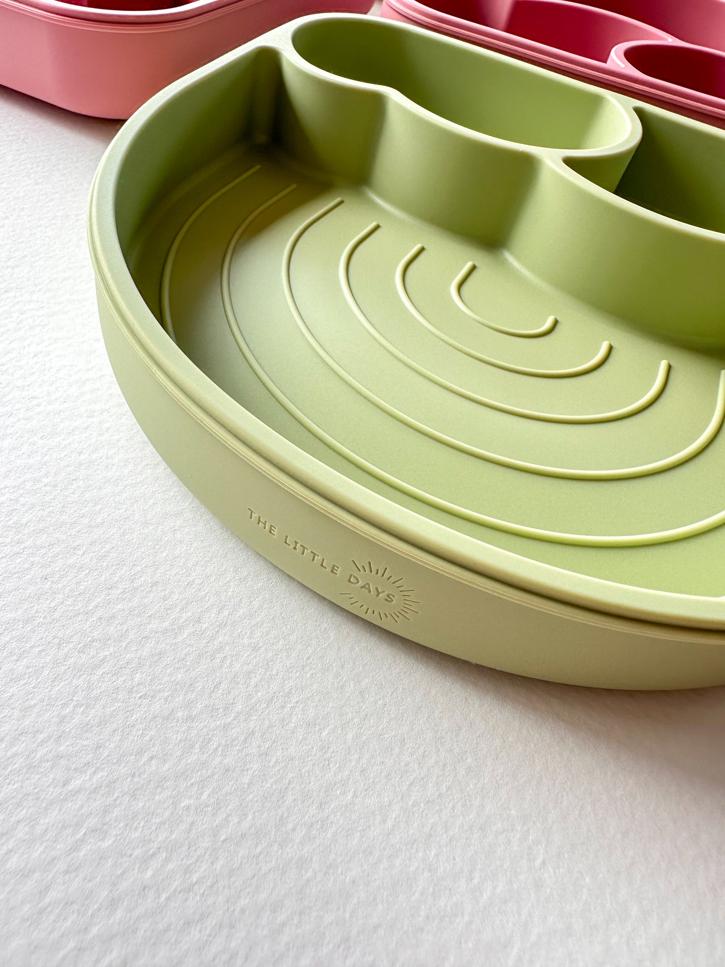 Rainbow Plate with Lid